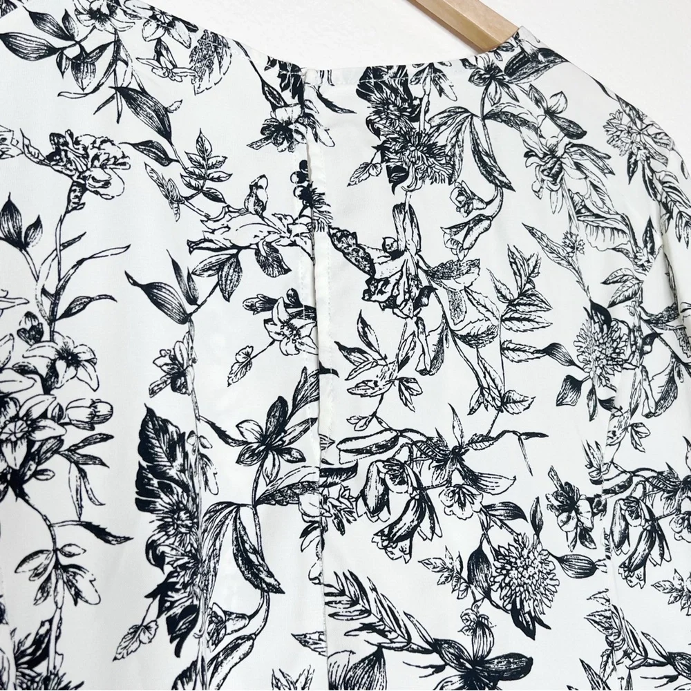 Lush Toile Floral Print Babydoll Swing Dress - Size Large - Picture 4 of 4